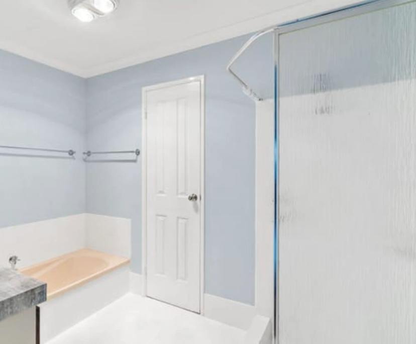 Unfurnished room in a share house