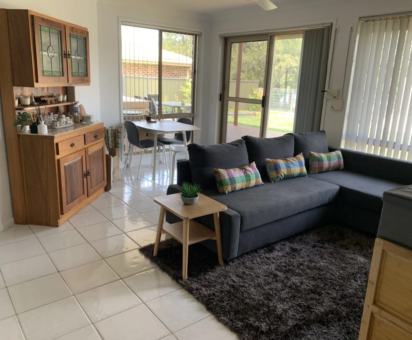 Room for Rent in Isabella Plains, Canberra 200, U...