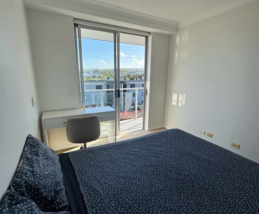 $350, Flatshare, 3 bathrooms, Burleigh Waters QLD 4220