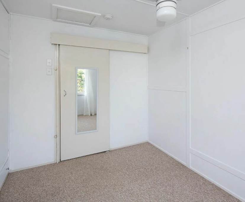 Unfurnished room with own bathroom