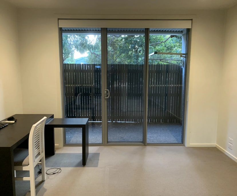 Unfurnished room with ensuite in a flatshare