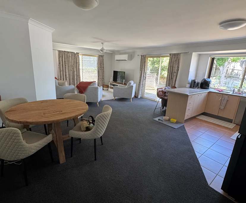 $300, Flatshare, 3 bathrooms, Boronia Heights QLD 4124