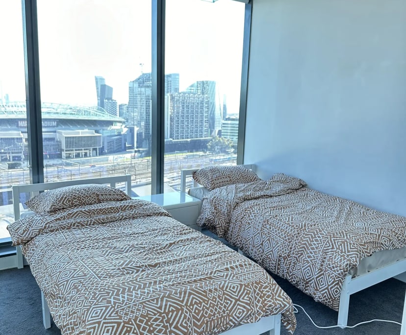 Furnished room with ensuite in a flatshare