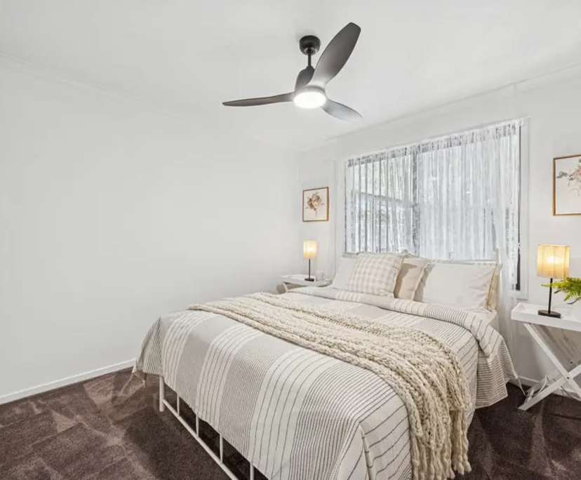 Unfurnished room with own bathroom