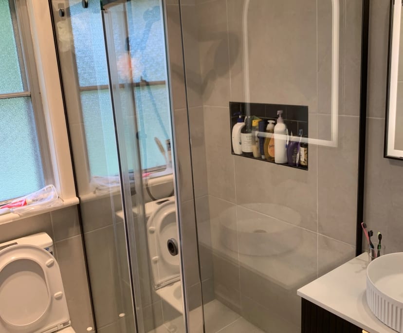 Room in a share house