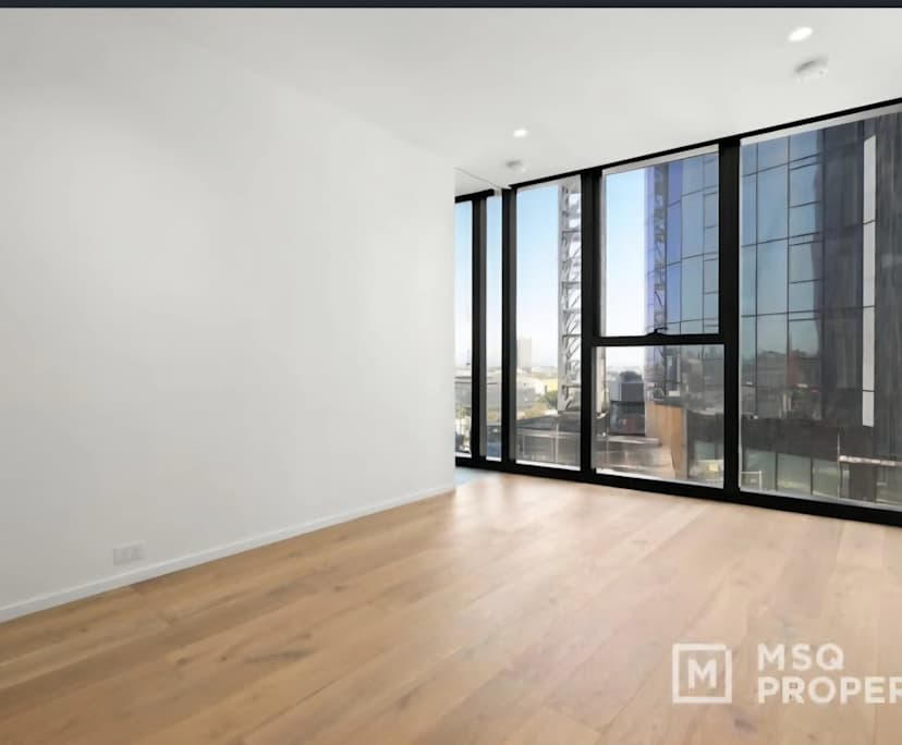 Unfurnished room with ensuite in a flatshare