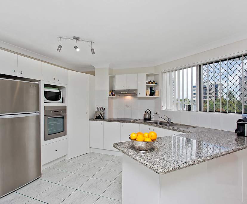 $430, Flatshare, 3 bathrooms, Surfers Paradise QLD 4217