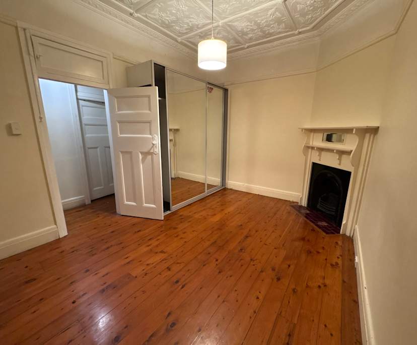 Unfurnished room in a share house