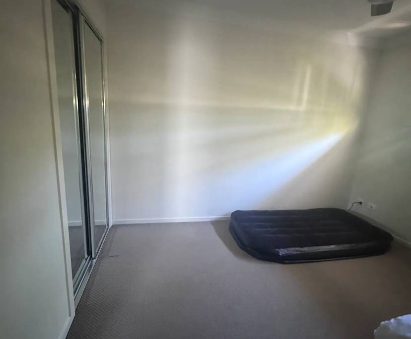 Unfurnished room in a share house