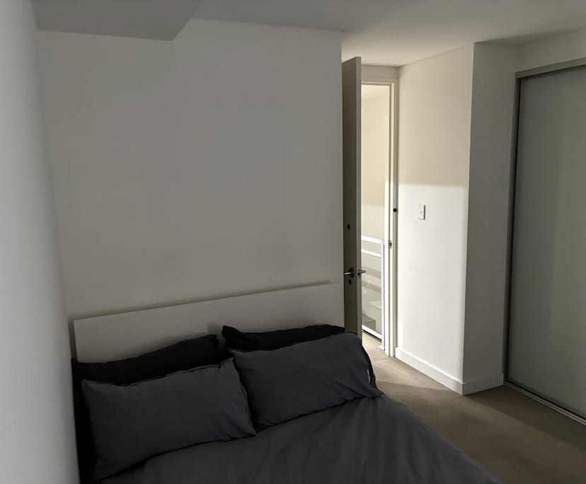 Furnished room with ensuite in a flatshare