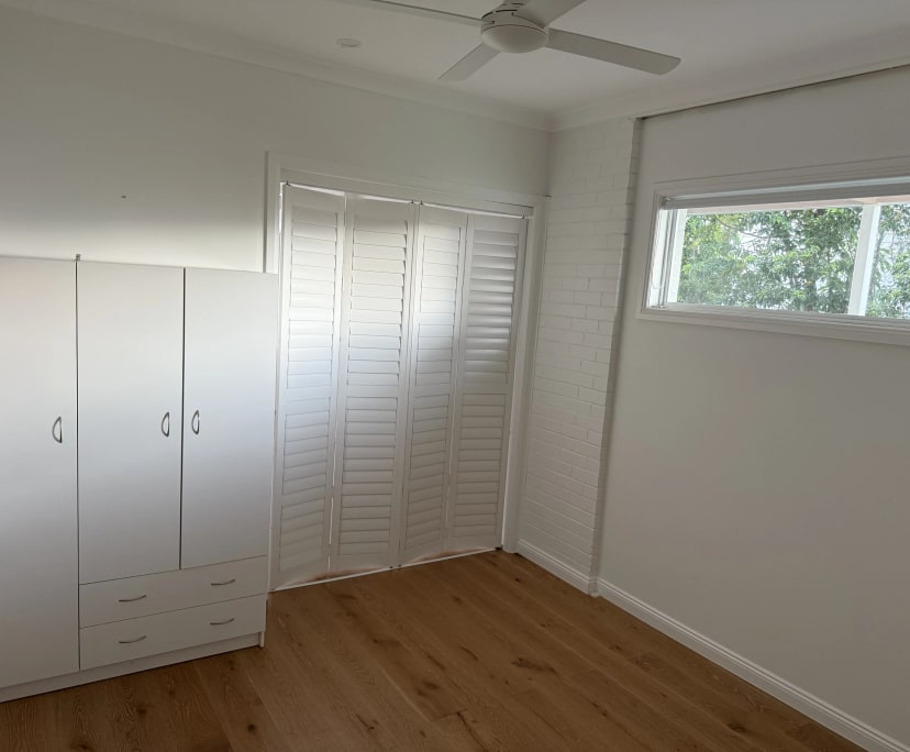 Unfurnished room with own bathroom