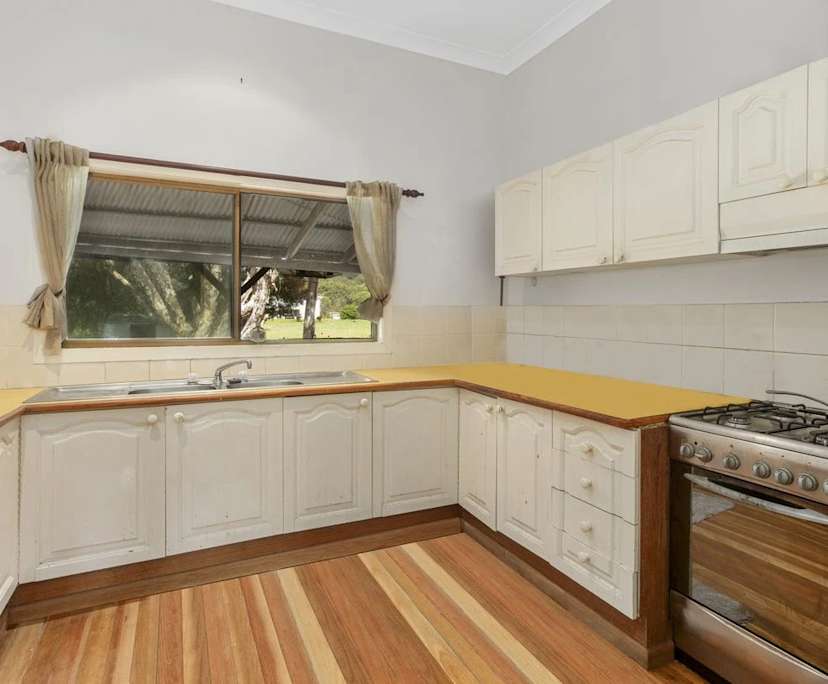 $300, Share-house, 2 bathrooms, Hastings Point NSW 2489