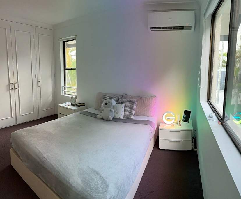 Furnished room with ensuite in a flatshare