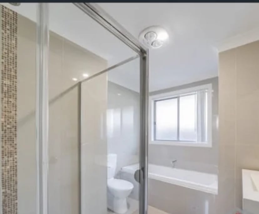 $300, Share-house, 4 bathrooms, Minto NSW 2566