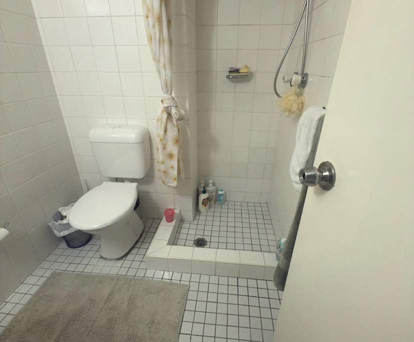 Furnished room studio flat for rent