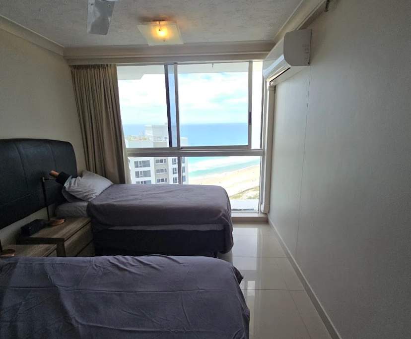 $575, Flatshare, 2 bathrooms, Surfers Paradise QLD 4217
