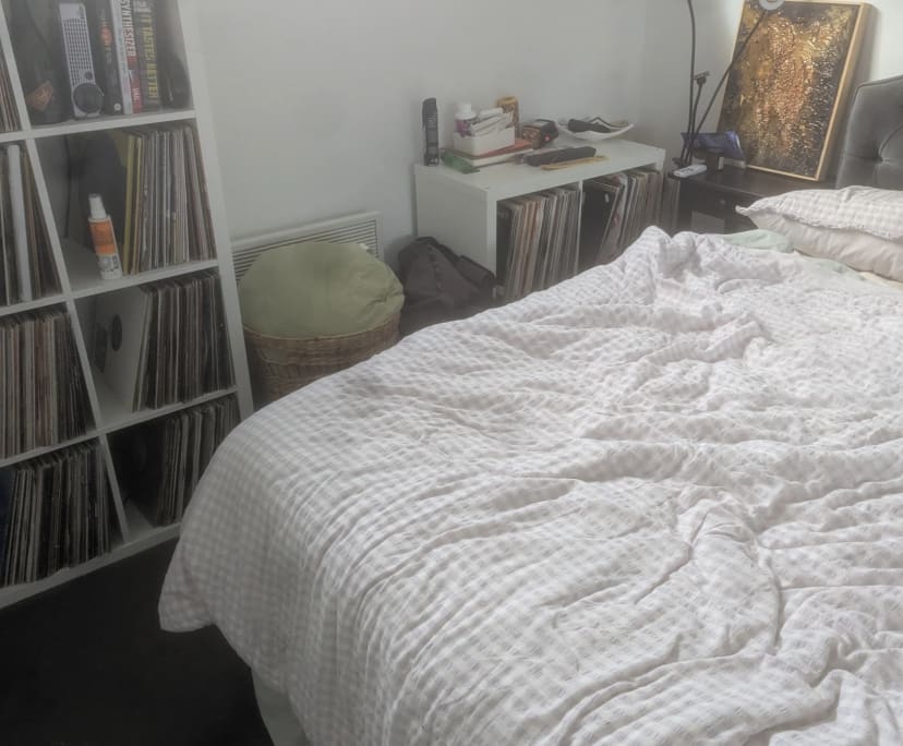 Furnished room with own bathroom