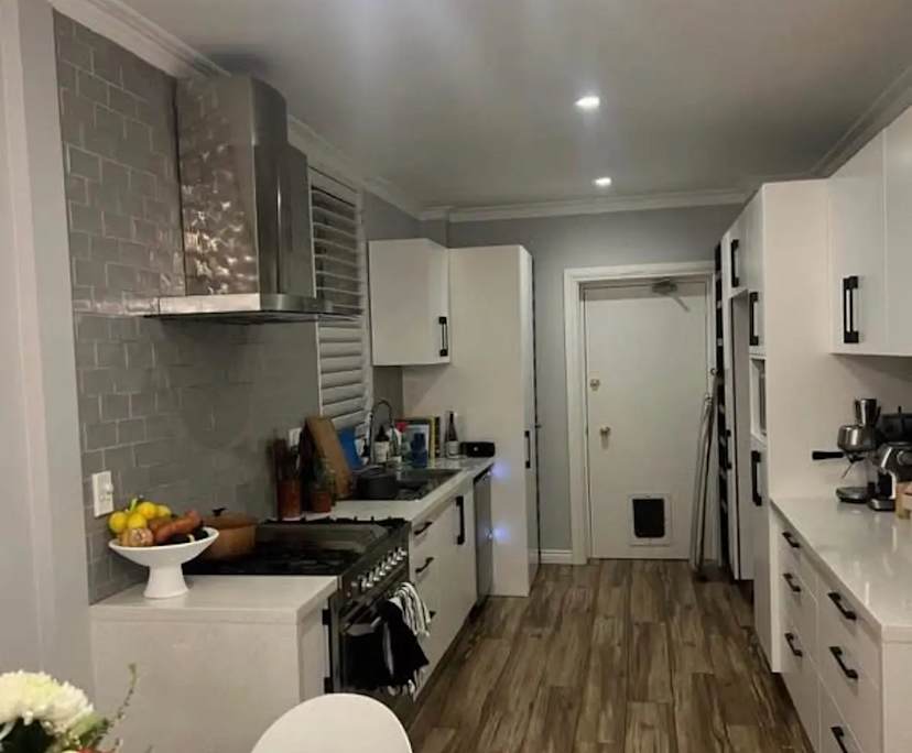 Unfurnished room in a flatshare