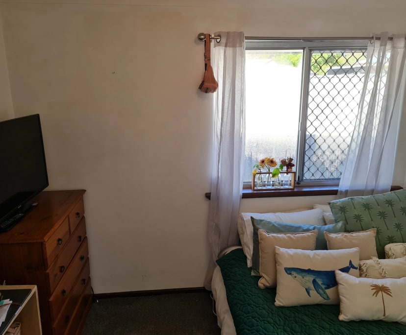 Unfurnished room in a share house