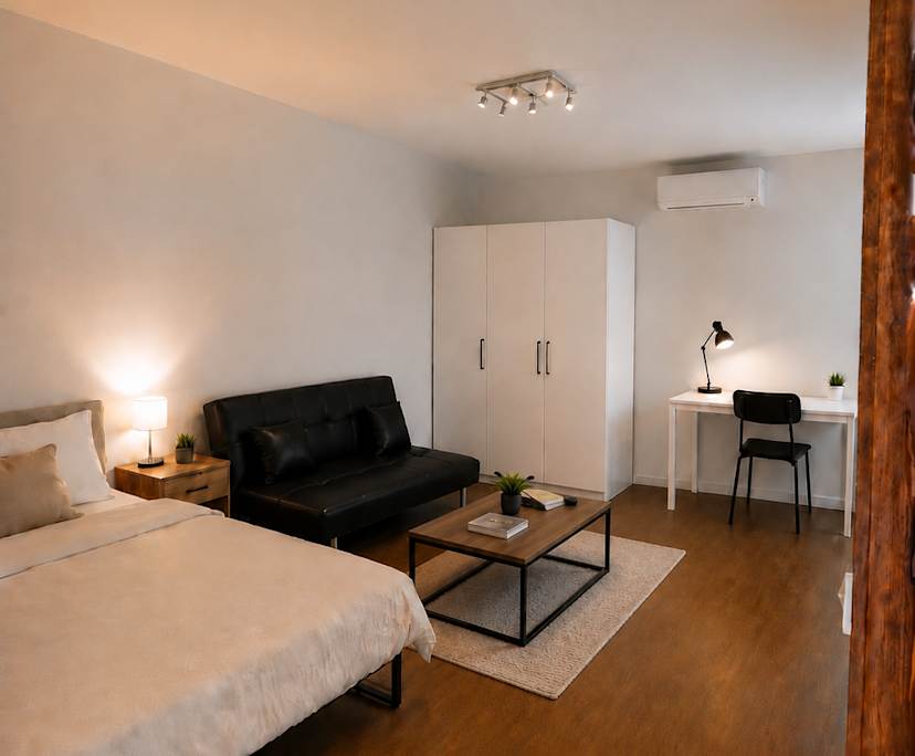 Furnished room in a share house