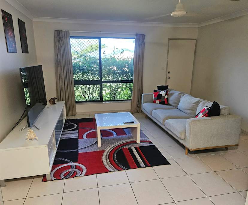 $350, Share-house, 4 bathrooms, White Rock QLD 4868