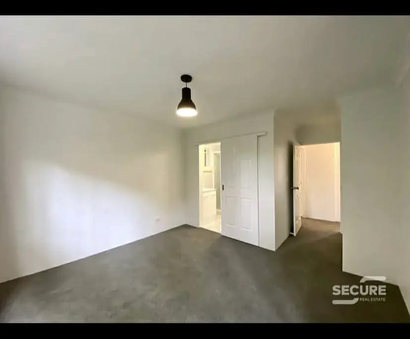 $450, Flatshare, 3 bathrooms, Toowong QLD 4066