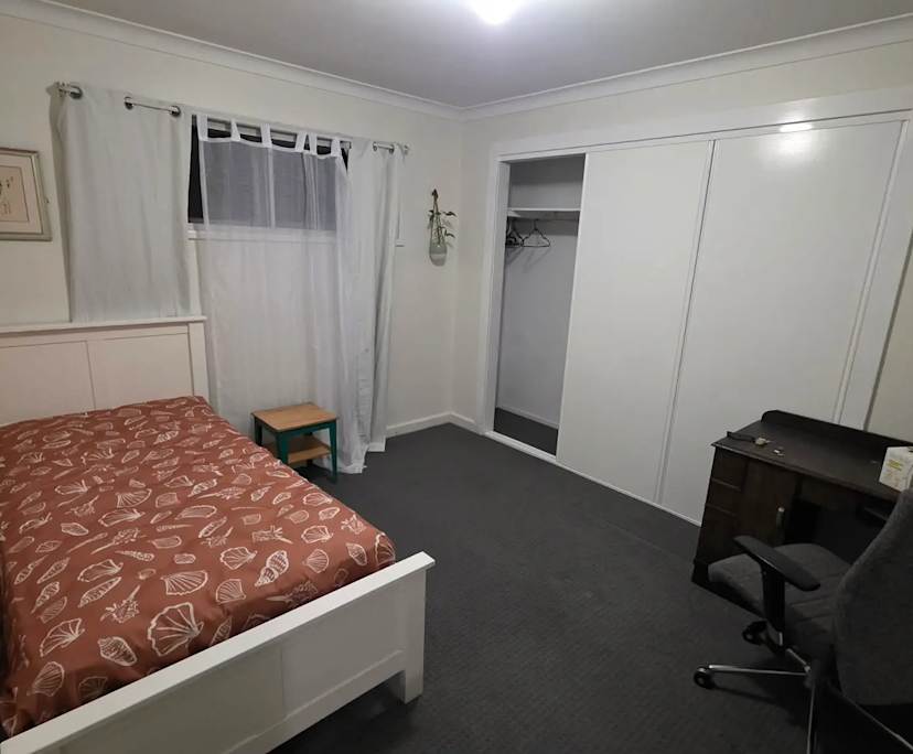 Room in a share house