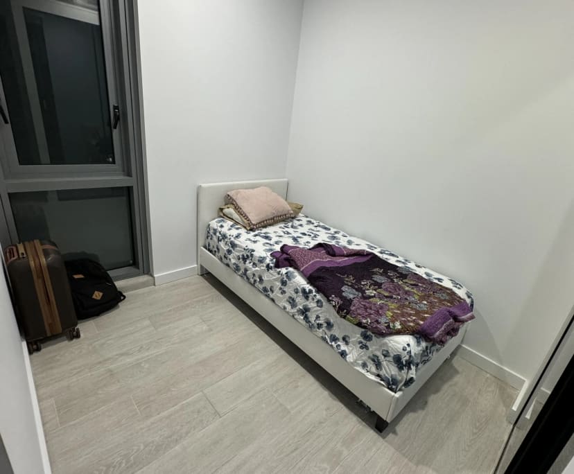 Furnished room in a flatshare