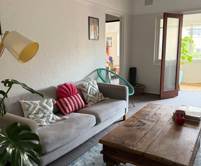 Furnished room in a flatshare