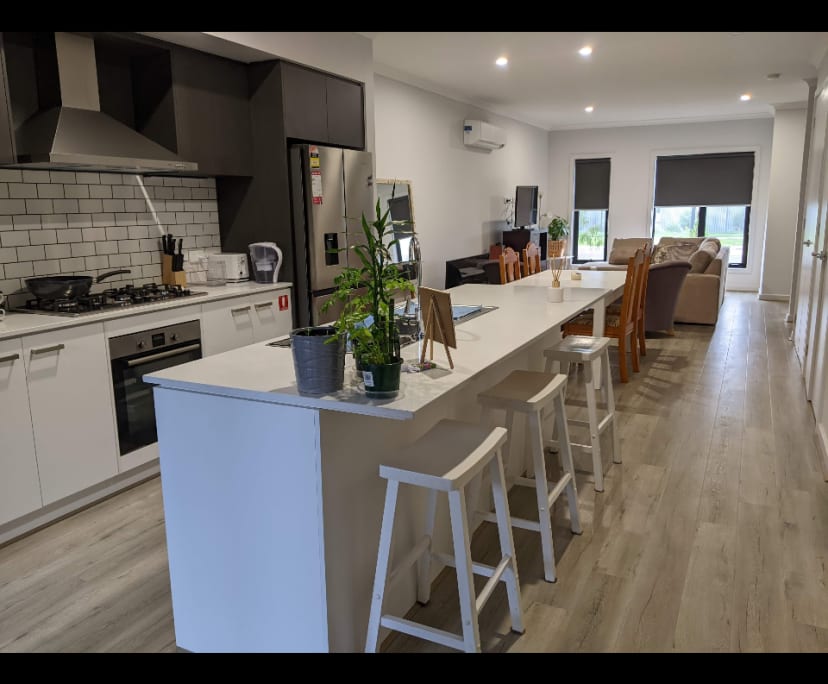 Room in a share house