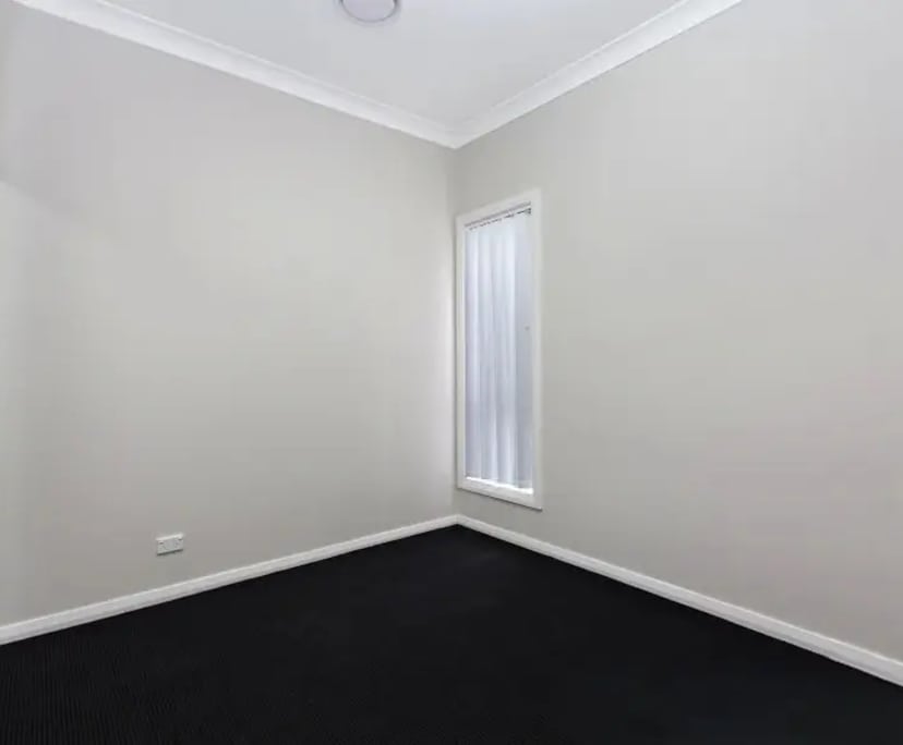 $370, Share-house, 4 bathrooms, Plumpton NSW 2761