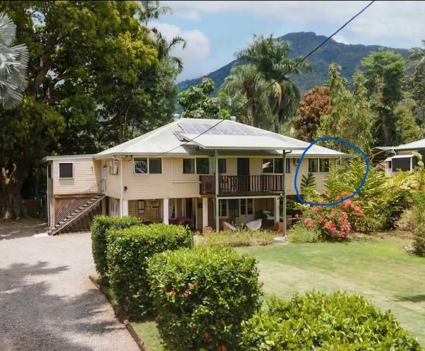 Furnished room in a share house