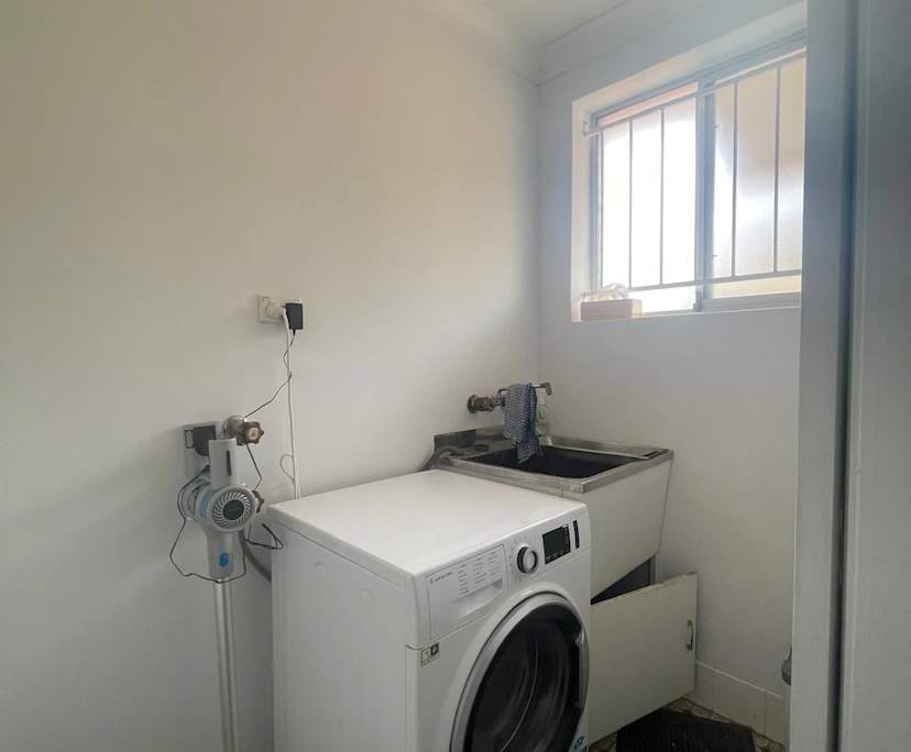 $300, Flatshare, 2 bathrooms, Saint Lucia QLD 4067