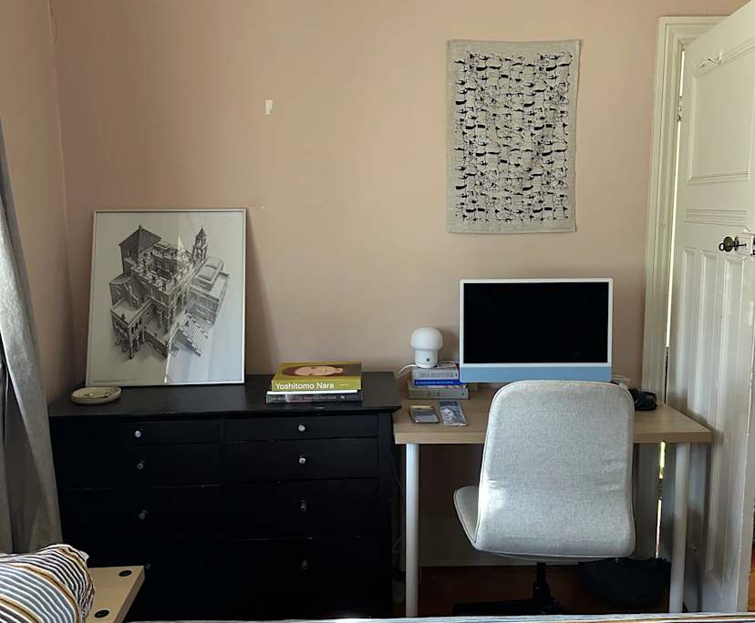 Room in a share house