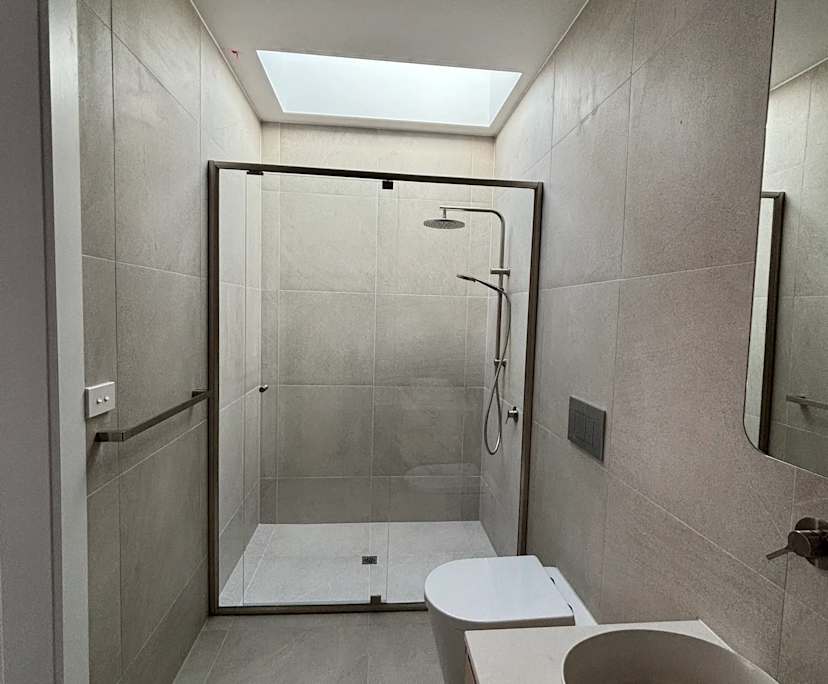 $250, Share-house, 3 bathrooms, Fraser Rise VIC 3336