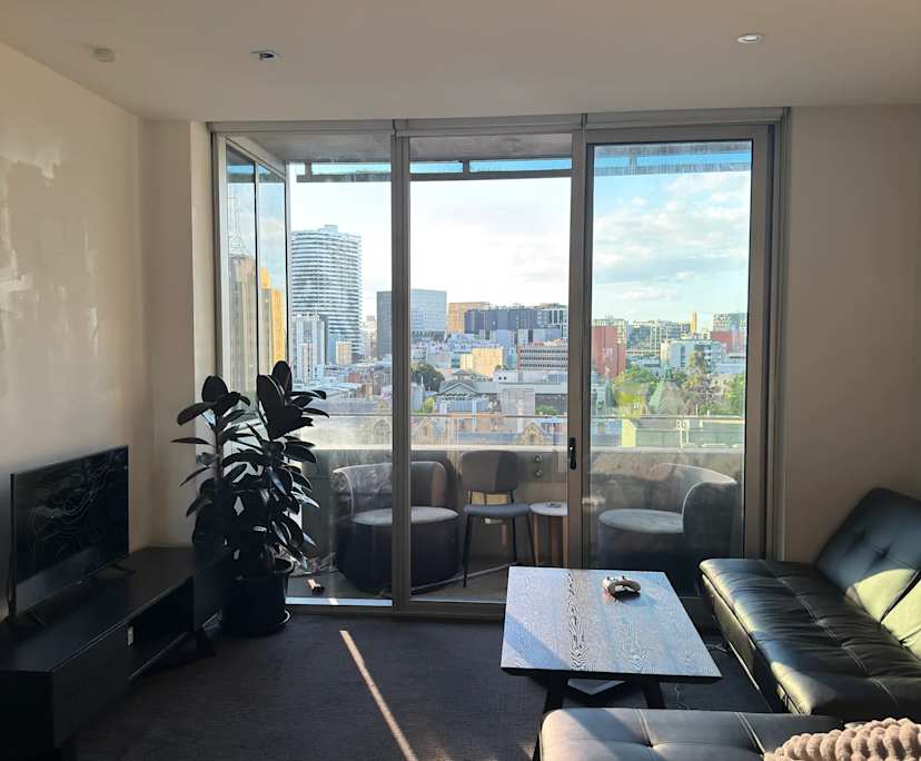 Furnished room with ensuite in a flatshare