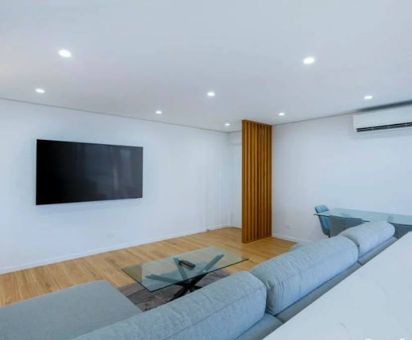 Unfurnished room in a flatshare