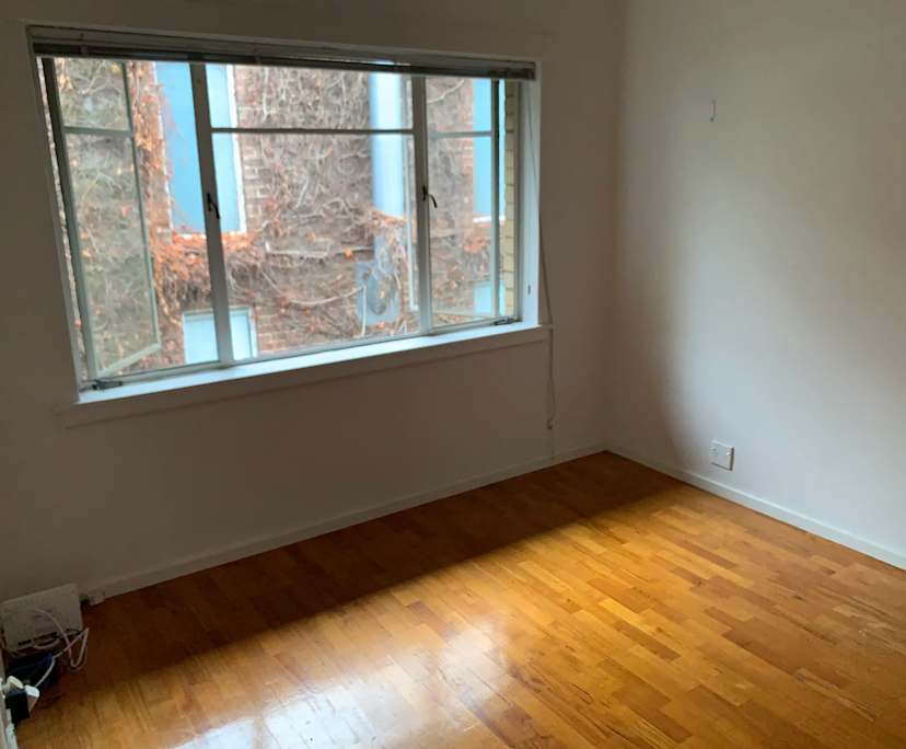 Room in a share house