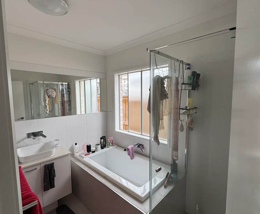 Unfurnished room in a share house