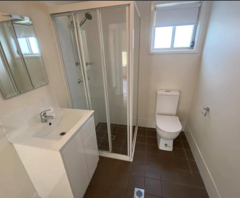 Room in a share house