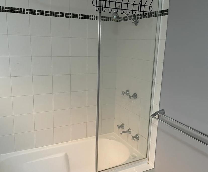 Furnished room with own bathroom