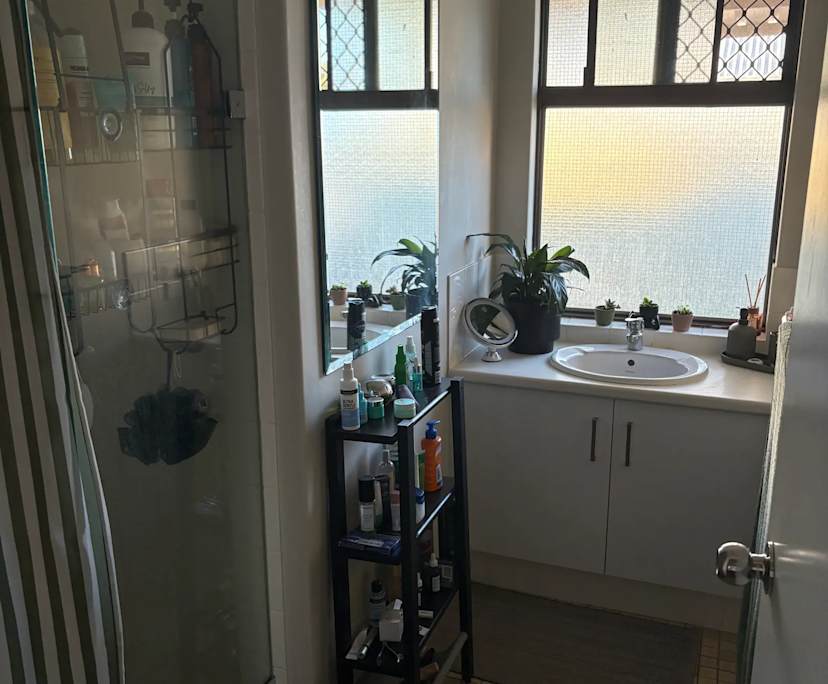 Room in a share house