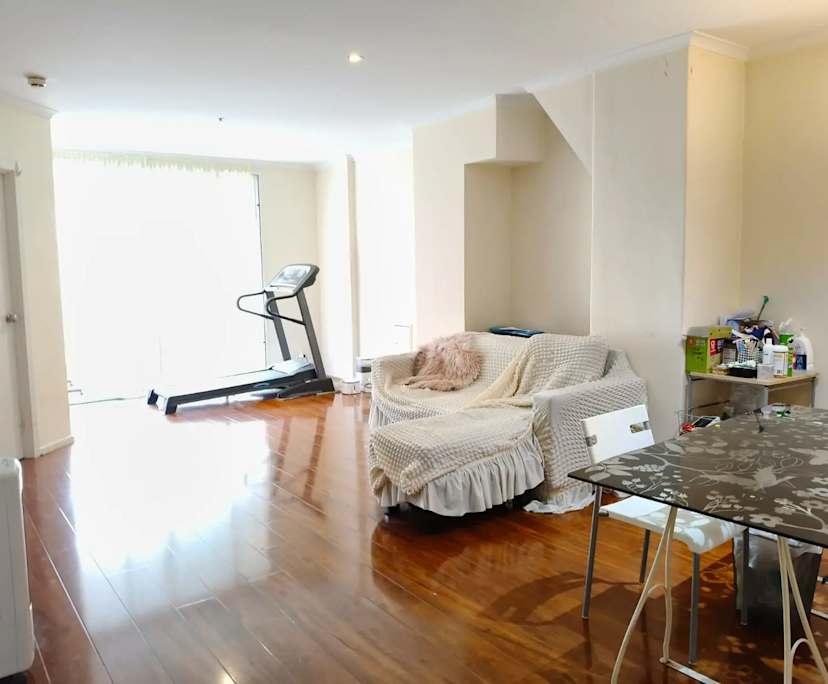 Whole property with 2 rooms for rent