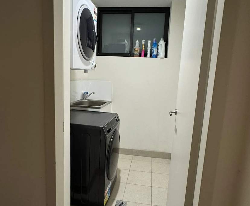 $350, Flatshare, 3 bathrooms, Canterbury NSW 2193