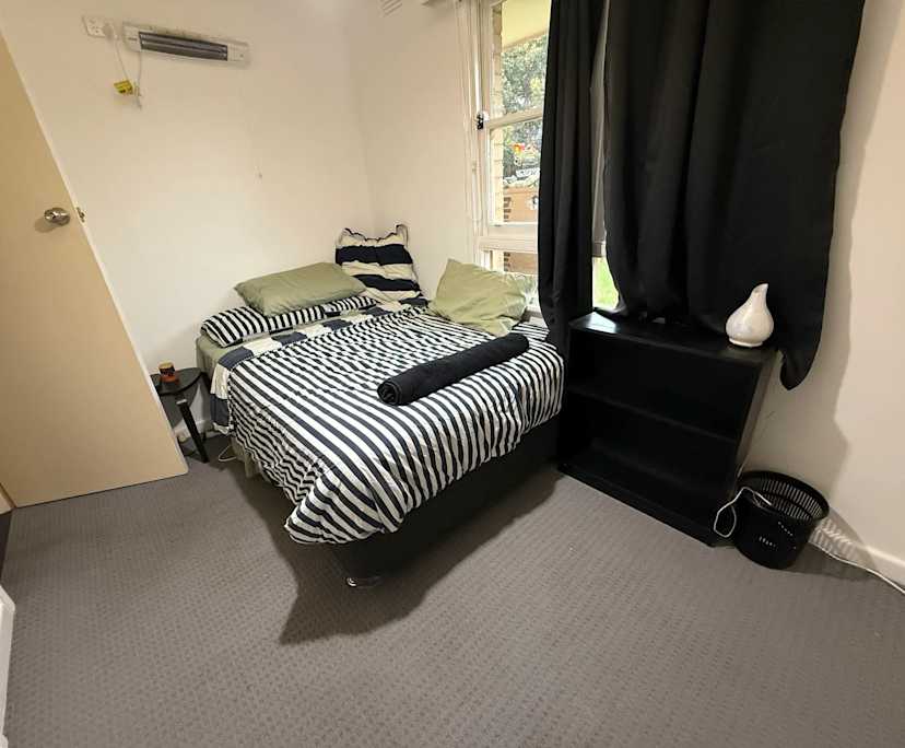 Room in a share house