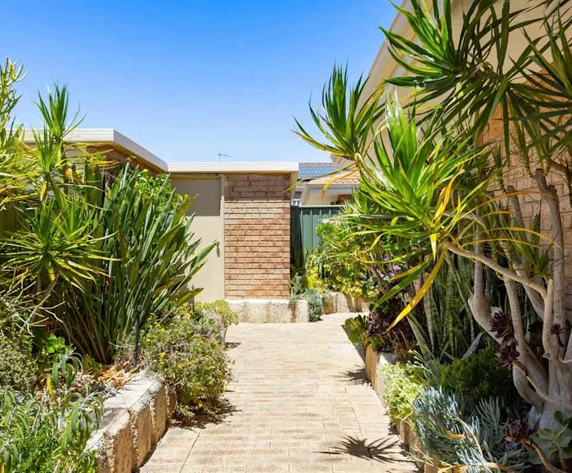 $900, Whole-property, 3 bathrooms, Padbury WA 6025