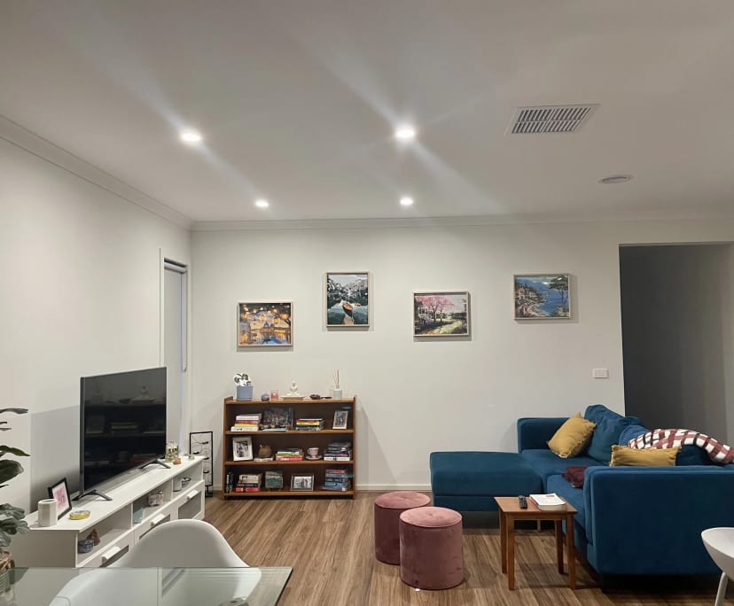 Room for Rent in Clyde North, Melbourne 200, Flex...