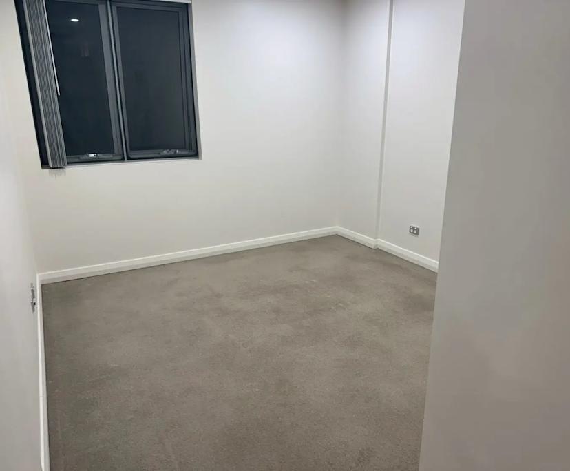 Furnished room with ensuite in a flatshare