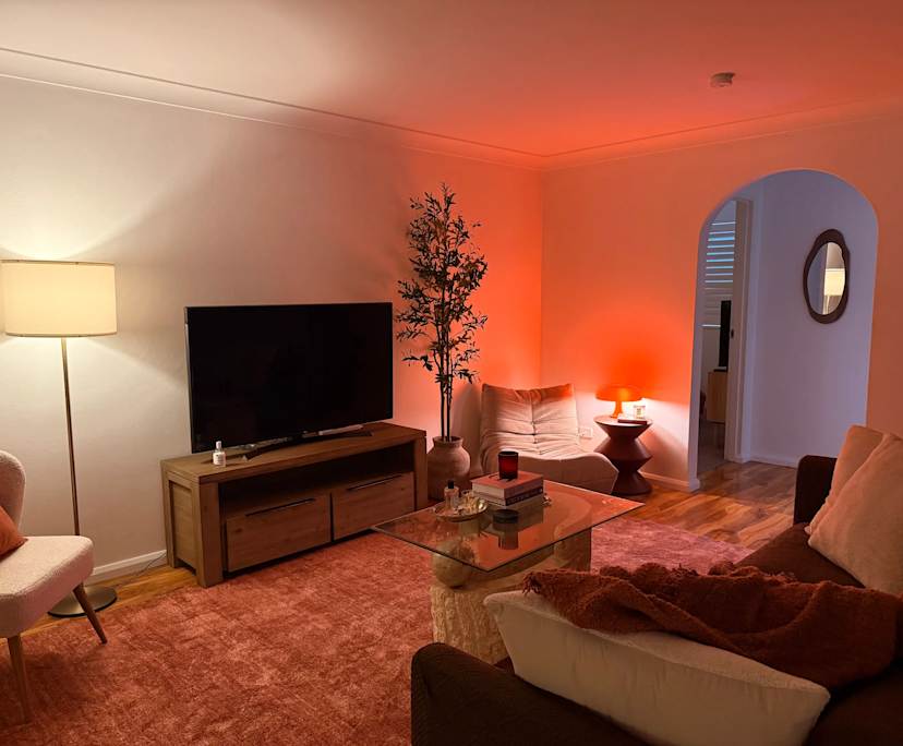 Unfurnished room in a flatshare