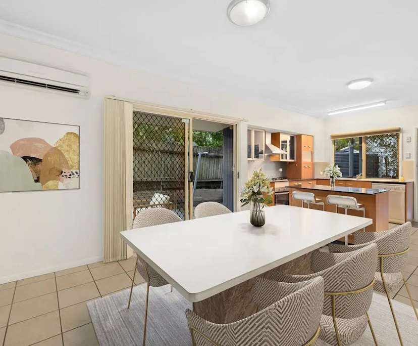 $310, Share-house, 4 bathrooms, Norman Park QLD 4170